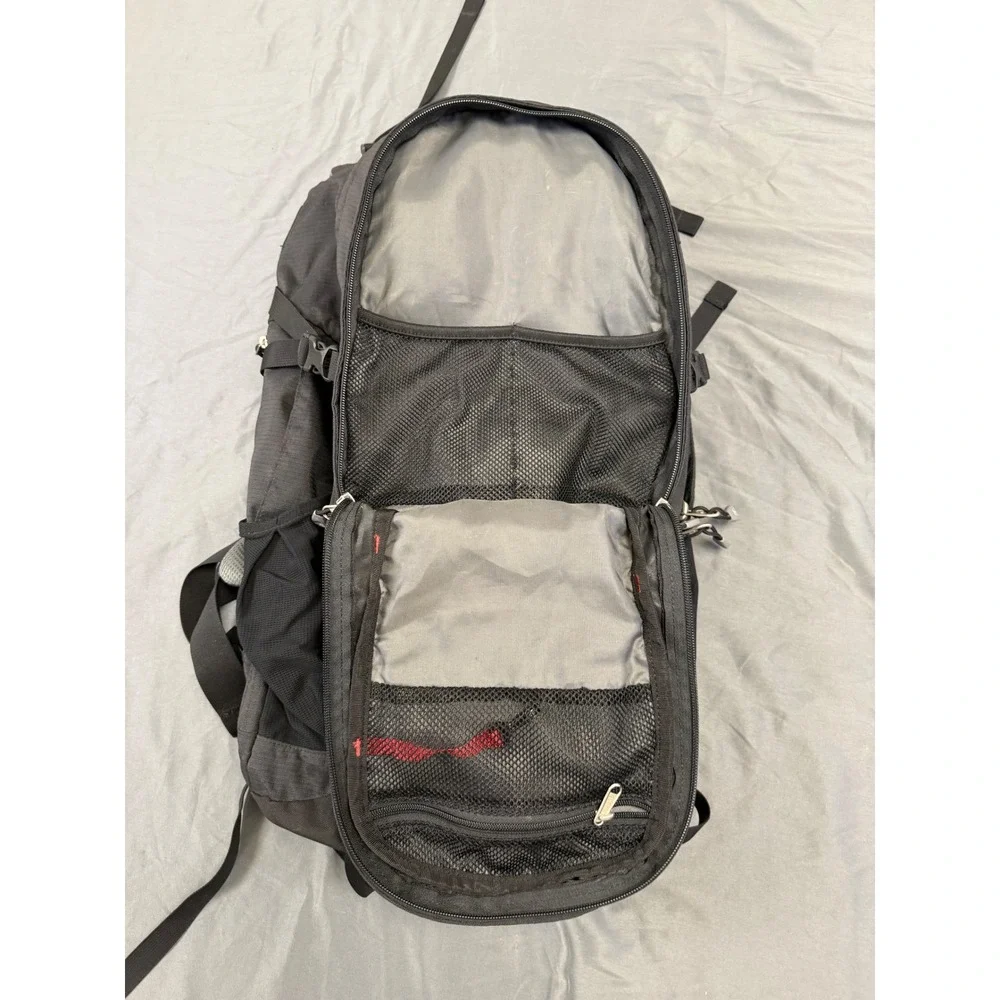 REI Lookout 40L Backpack Black Hiking Camping Technical Internal Frame Daypack